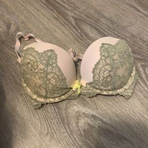 Victoria’s Secret Bra